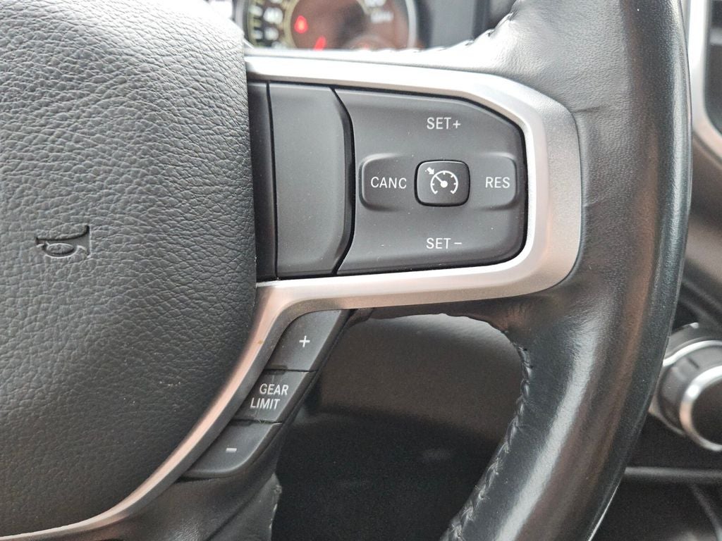 2022 RAM 1500 Big Horn Crew Cab 4x4 5'7' Box