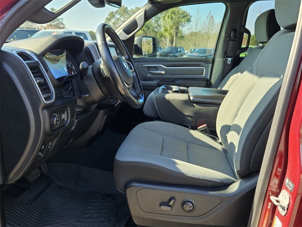 2022 RAM 1500 Big Horn Crew Cab 4x4 5'7' Box