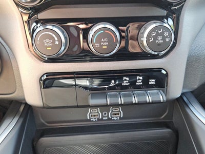 2026 RAM Ram 1500 RAM 1500 EXPRESS CREW CAB 4X4 5'7' BOX