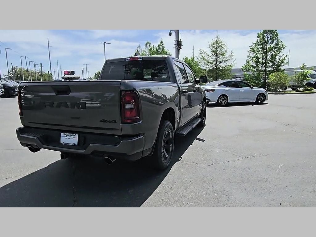 2026 RAM Ram 1500 RAM 1500 EXPRESS CREW CAB 4X4 5'7' BOX