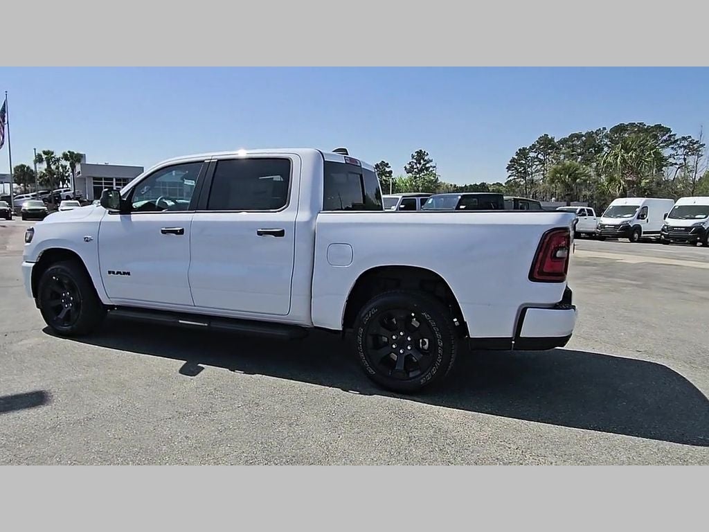 2026 RAM Ram 1500 RAM 1500 EXPRESS CREW CAB 4X4 5'7' BOX