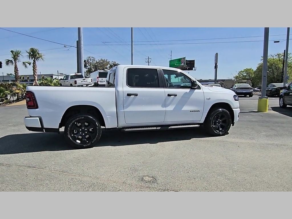 2026 RAM Ram 1500 RAM 1500 EXPRESS CREW CAB 4X4 5'7' BOX
