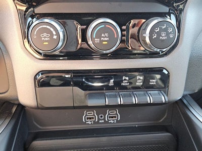 2026 RAM Ram 1500 RAM 1500 EXPRESS CREW CAB 4X4 5'7' BOX