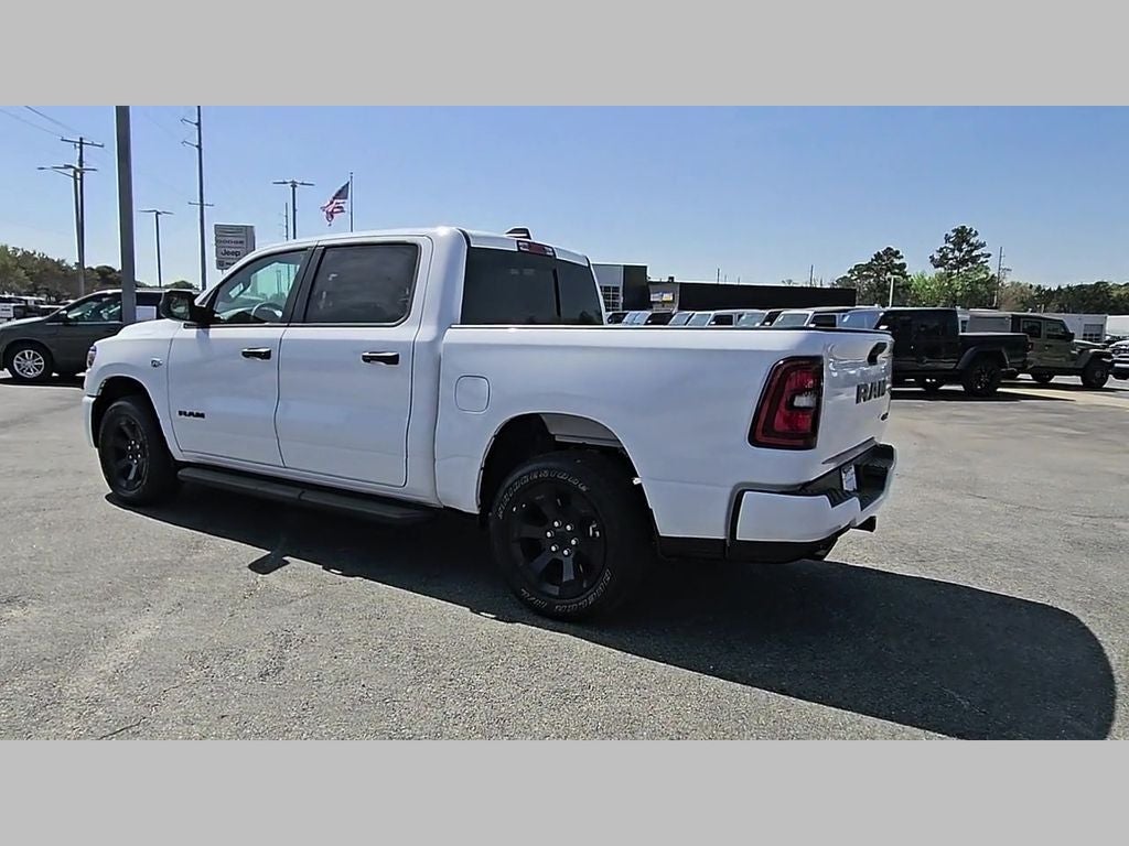 2026 RAM Ram 1500 RAM 1500 EXPRESS CREW CAB 4X4 5'7' BOX