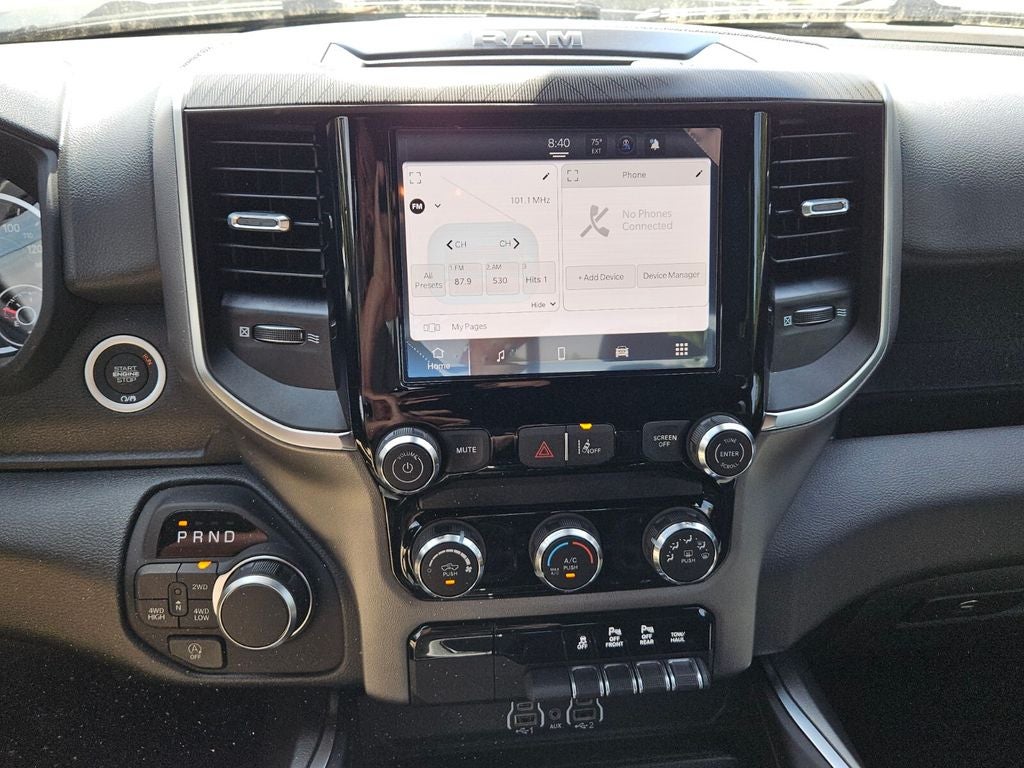 2026 RAM Ram 1500 RAM 1500 EXPRESS CREW CAB 4X4 5'7' BOX