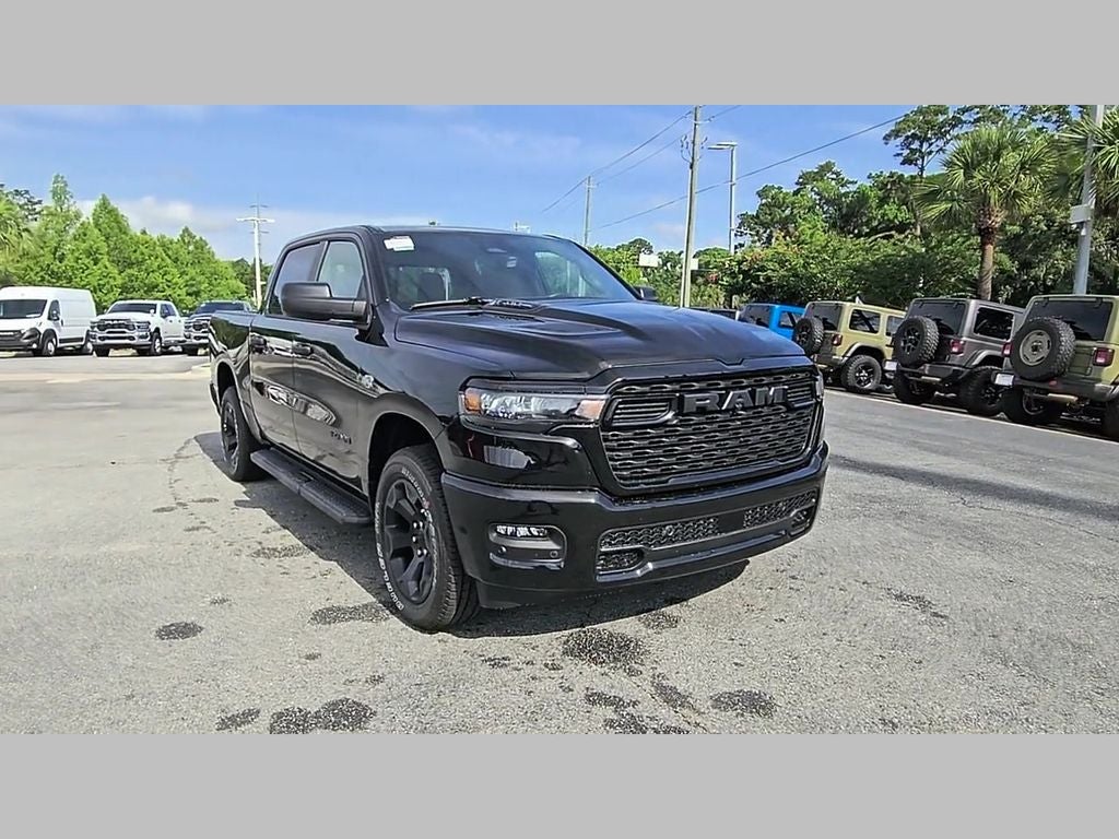 2026 RAM Ram 1500 RAM 1500 EXPRESS CREW CAB 4X4 5'7' BOX