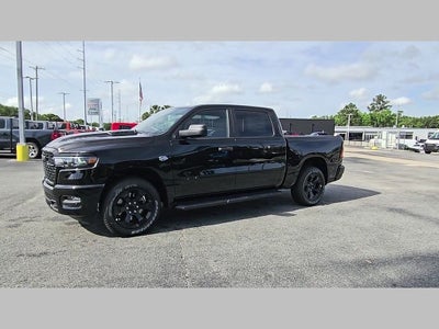 2026 RAM Ram 1500 RAM 1500 EXPRESS CREW CAB 4X4 5'7' BOX