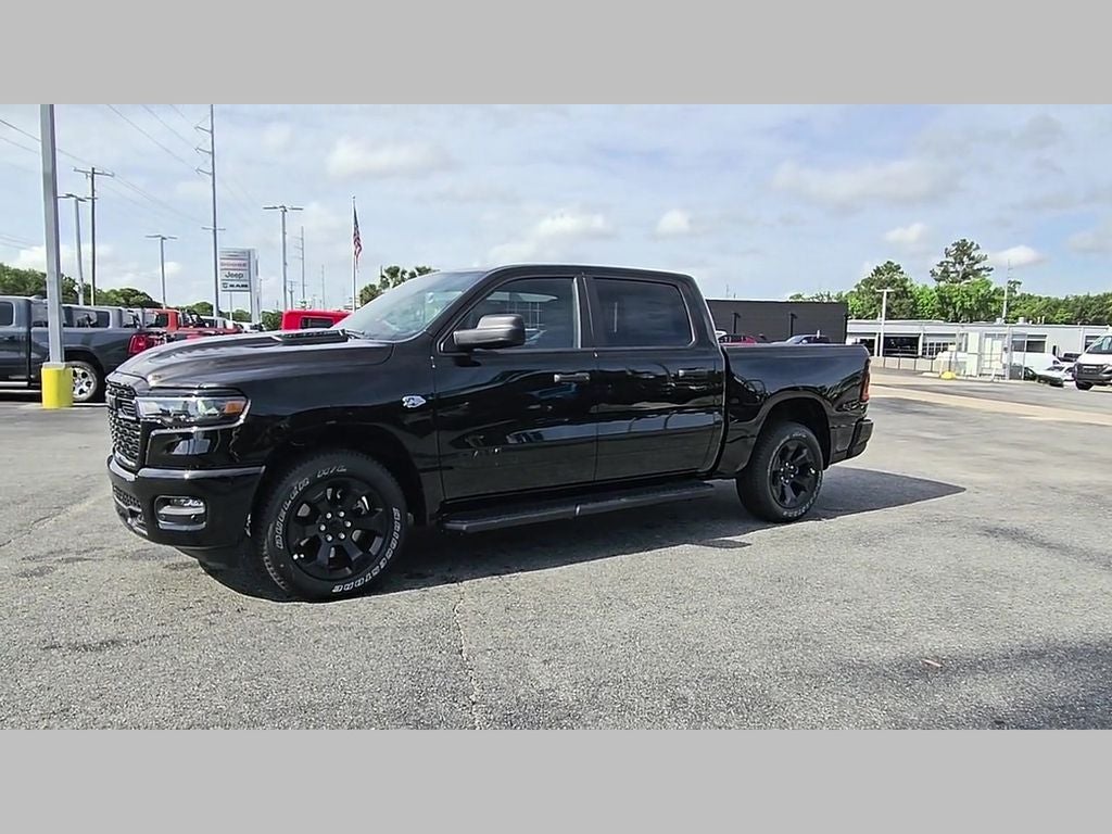 2026 RAM Ram 1500 RAM 1500 EXPRESS CREW CAB 4X4 5'7' BOX