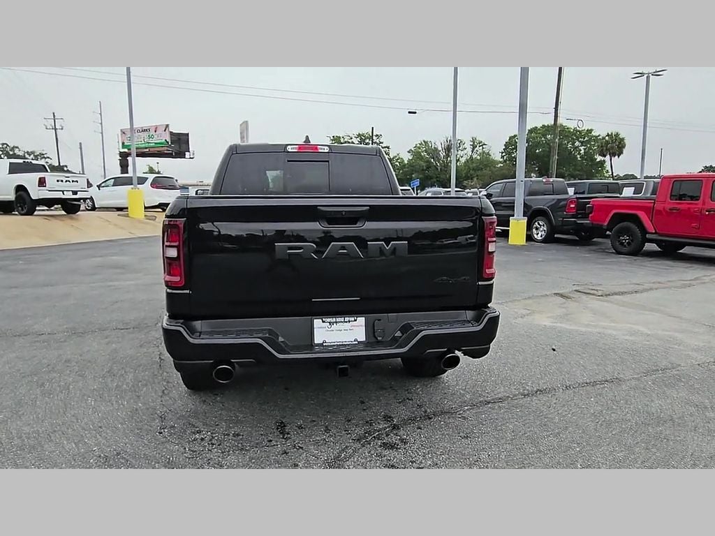 2026 RAM Ram 1500 RAM 1500 EXPRESS CREW CAB 4X4 5'7' BOX