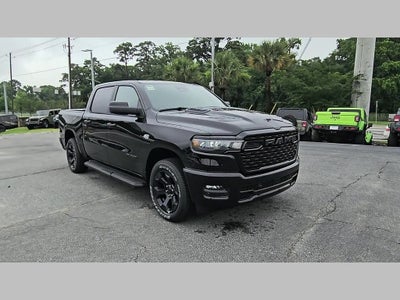 2026 RAM Ram 1500 RAM 1500 EXPRESS CREW CAB 4X4 5'7' BOX