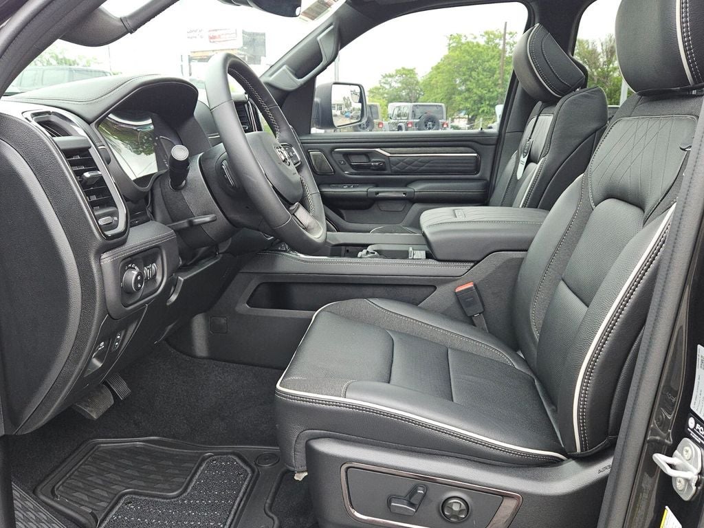 2026 RAM Ram 1500 RAM 1500 LIMITED CREW CAB 4X4 5'7' BOX