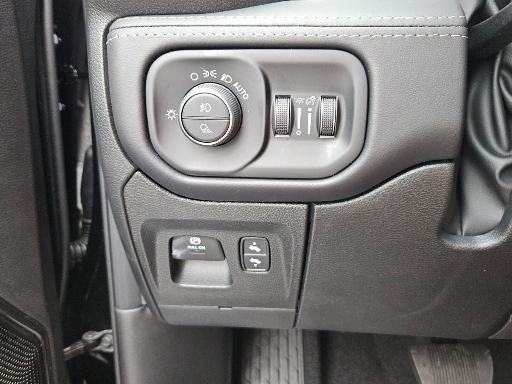 2026 RAM Ram 1500 RAM 1500 LIMITED CREW CAB 4X4 5'7' BOX