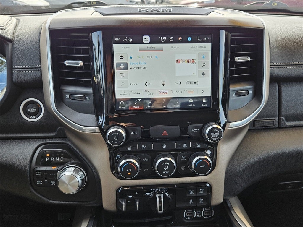 2022 RAM 1500 Laramie Crew Cab 4x4 5'7' Box