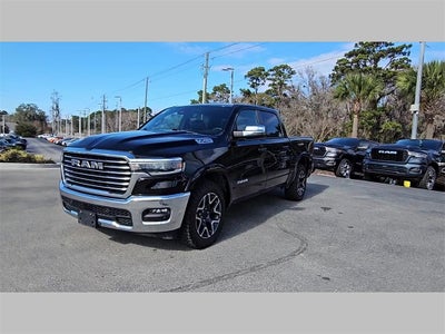 2025 RAM 1500 Laramie Crew Cab 4x4 5'7' Box