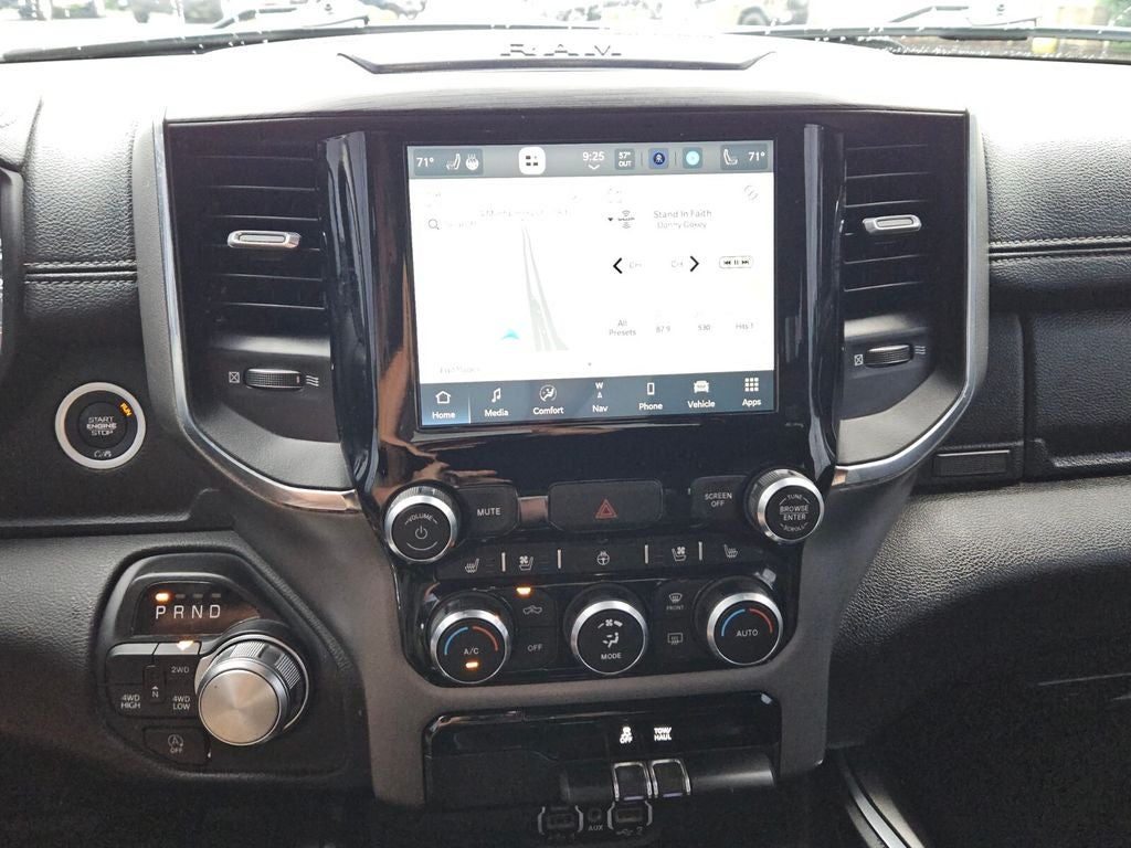 2024 RAM 1500 Laramie Crew Cab 4x4 5'7' Box