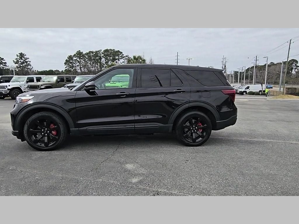 2022 Ford Explorer ST