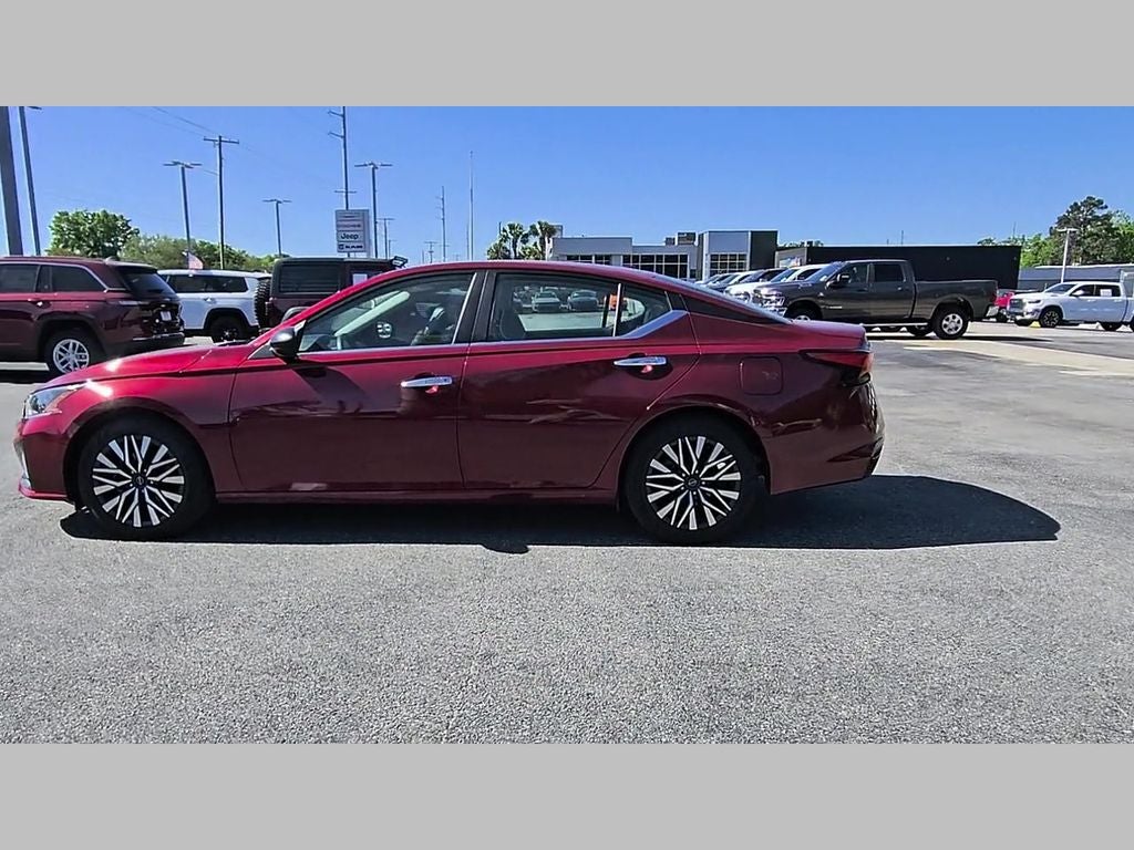 2025 Nissan Altima SV FWD