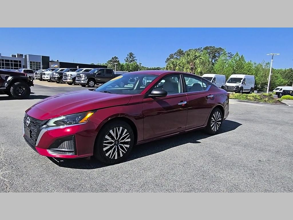 2025 Nissan Altima SV FWD