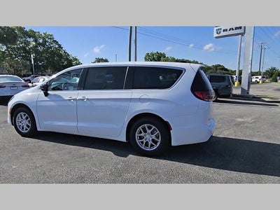 2027 Chrysler Pacifica PACIFICA SELECT