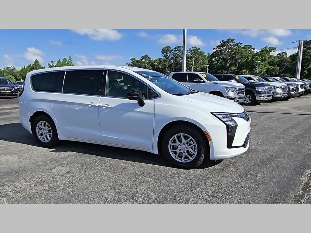2027 Chrysler Pacifica PACIFICA SELECT