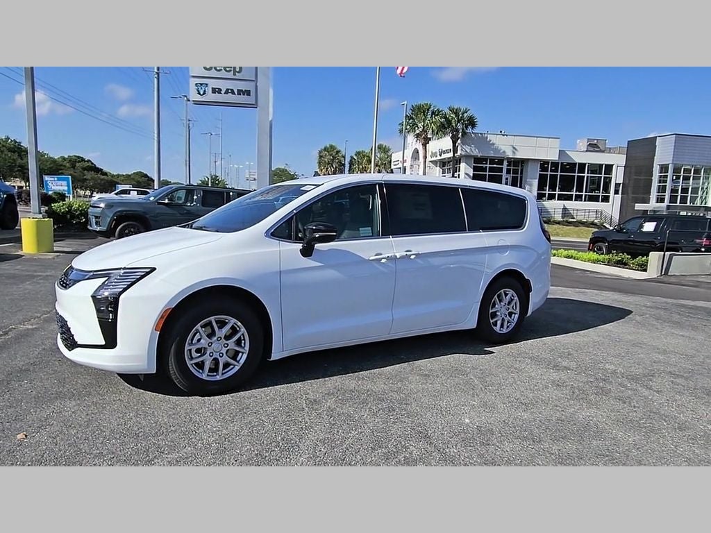 2027 Chrysler Pacifica PACIFICA SELECT