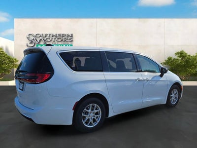 2027 Chrysler Pacifica PACIFICA SELECT