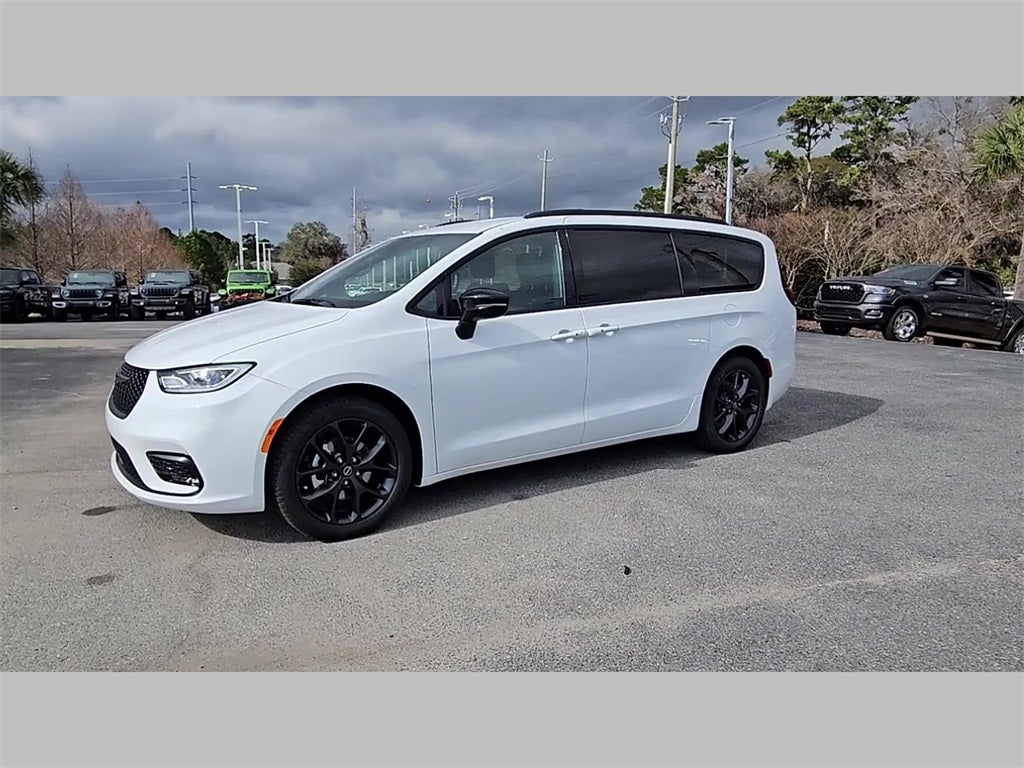 2026 Chrysler Pacifica PACIFICA SELECT