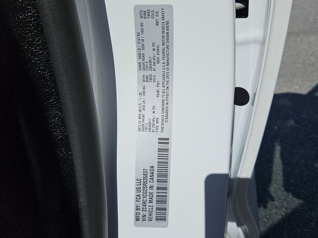 2025 Chrysler Voyager LX