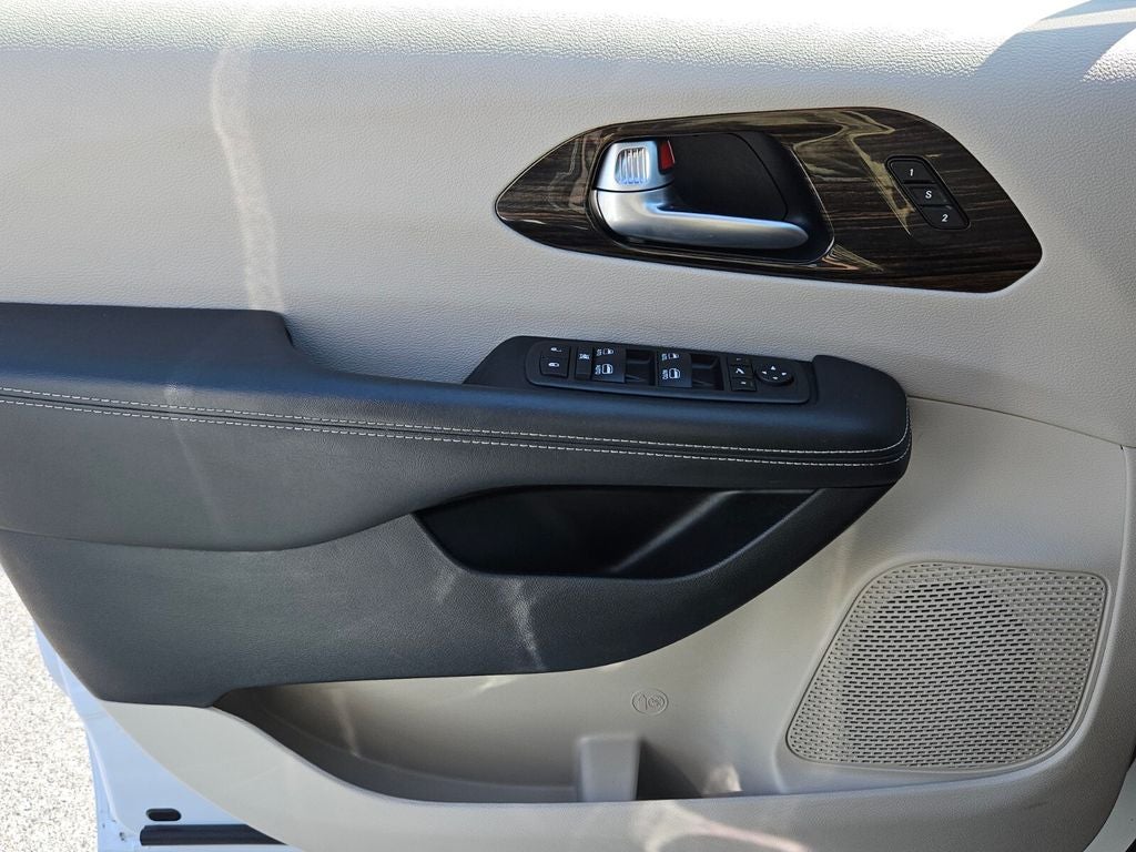 2024 Chrysler Pacifica Limited