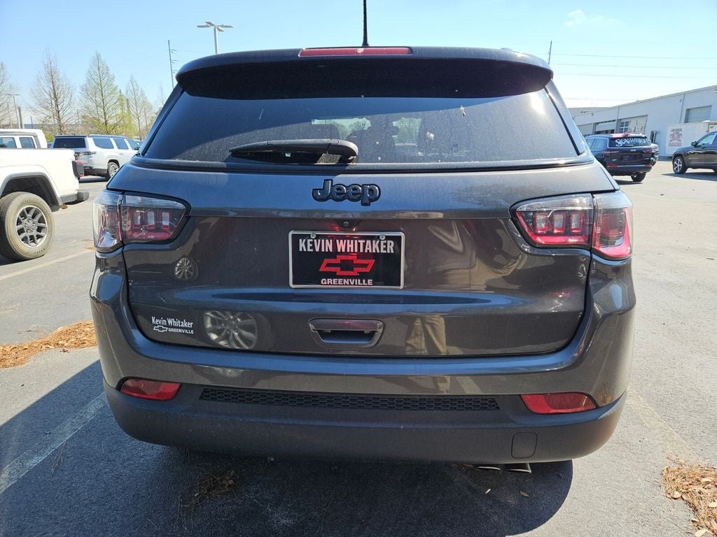 2022 Jeep Compass Altitude FWD
