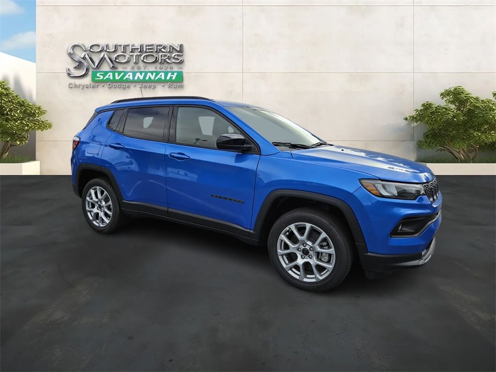 2025 Jeep Compass COMPASS LATITUDE 4X4