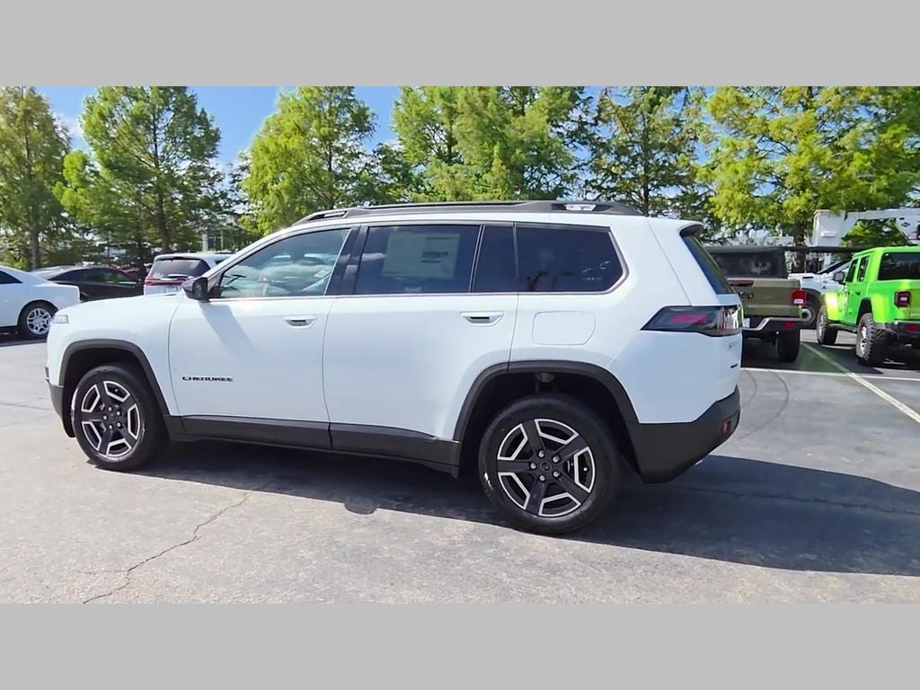 2026 Jeep Cherokee CHEROKEE LAREDO 4X4
