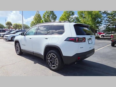 2026 Jeep Cherokee CHEROKEE LAREDO 4X4