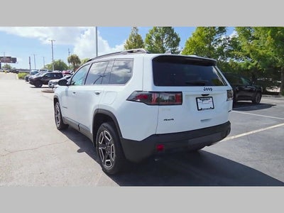 2026 Jeep Cherokee CHEROKEE LAREDO 4X4