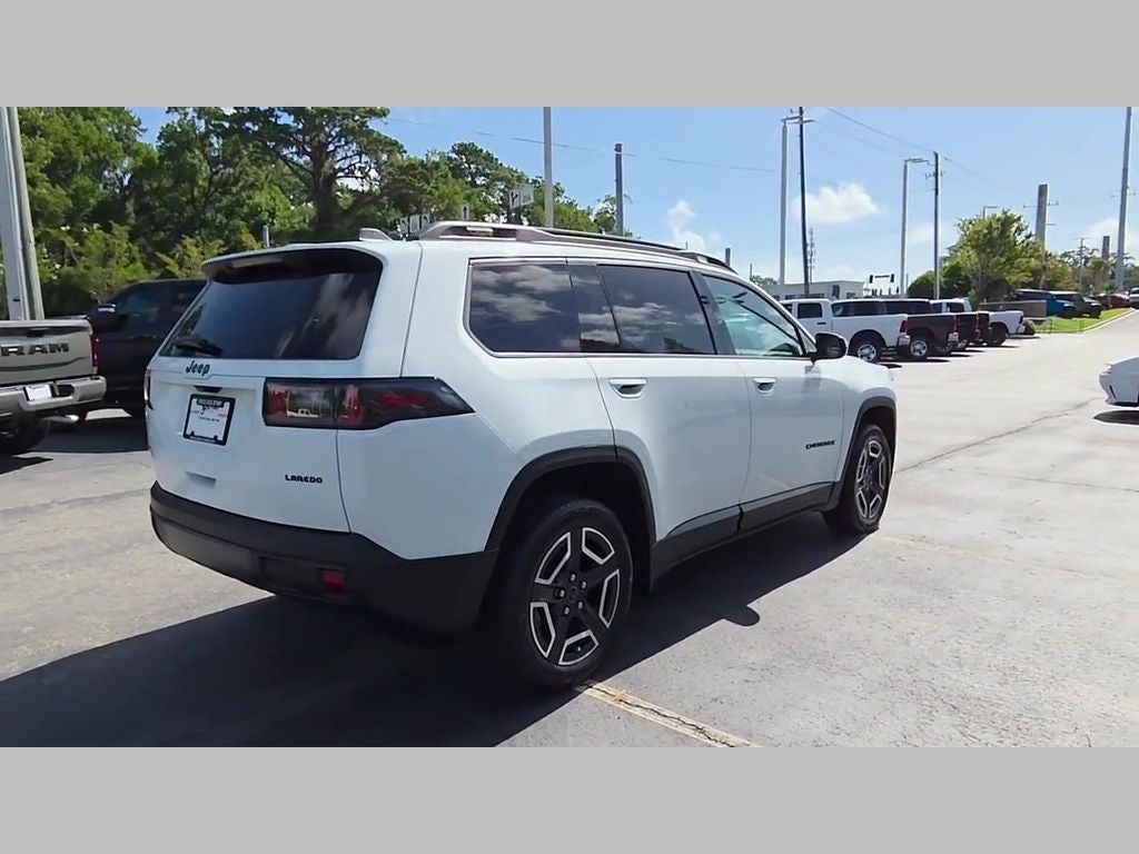 2026 Jeep Cherokee CHEROKEE LAREDO 4X4