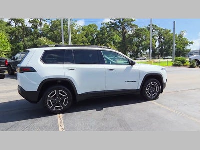 2026 Jeep Cherokee CHEROKEE LAREDO 4X4