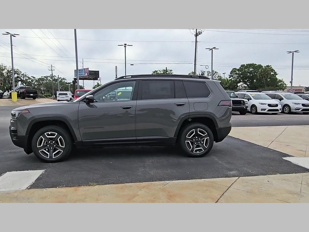 2026 Jeep Cherokee CHEROKEE LAREDO 4X4