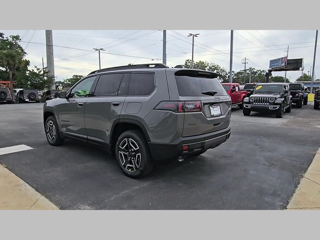 2026 Jeep Cherokee CHEROKEE LAREDO 4X4