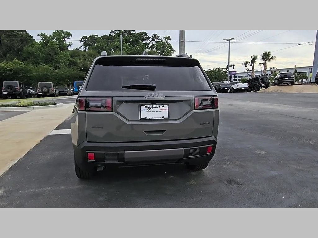 2026 Jeep Cherokee CHEROKEE LAREDO 4X4