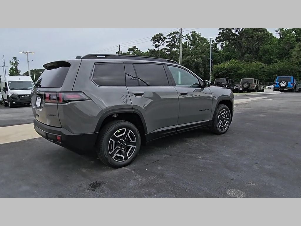 2026 Jeep Cherokee CHEROKEE LAREDO 4X4
