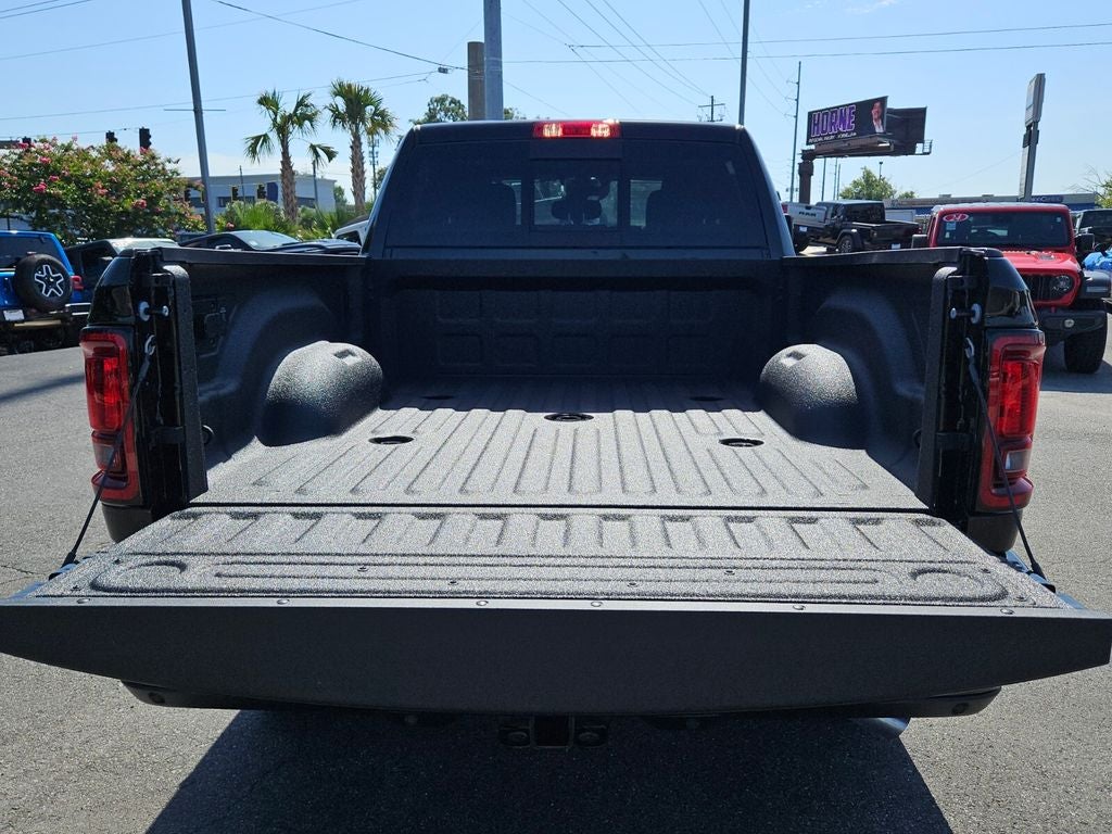 2026 RAM Ram 2500 RAM 2500 BLACK EXPRESS CREW CAB 4X2 6'4' BOX