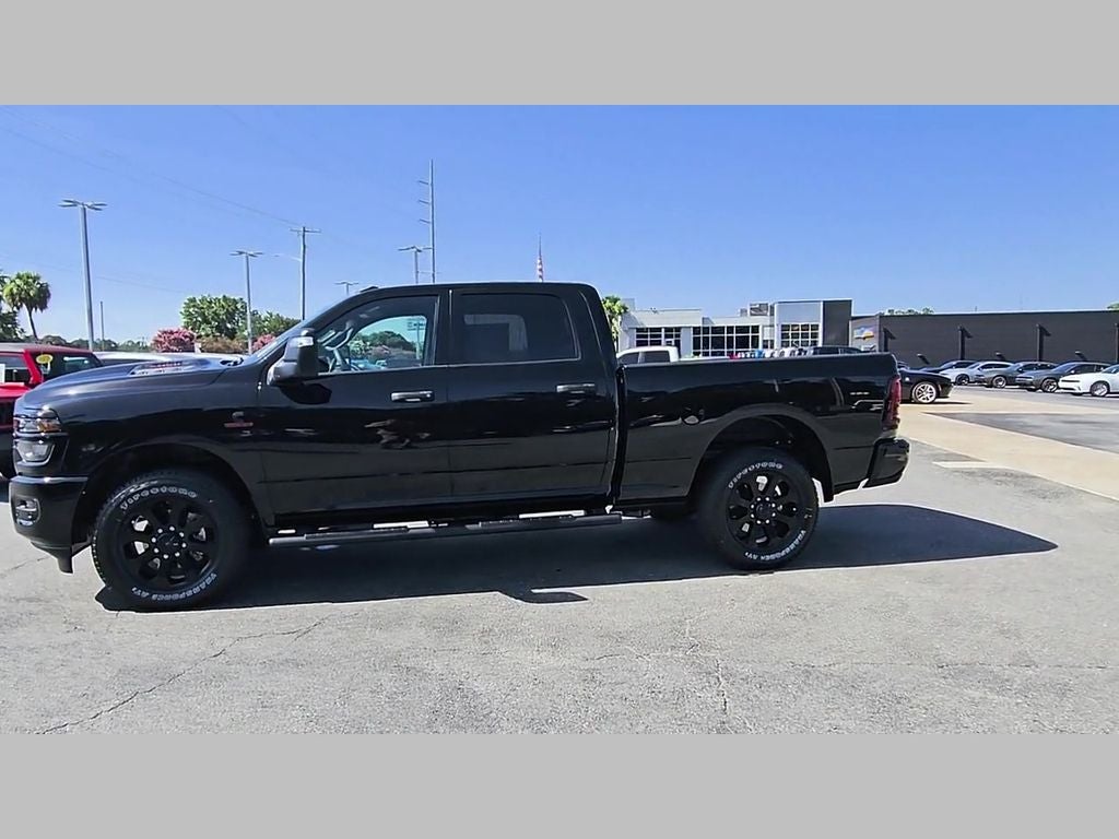 2026 RAM Ram 2500 RAM 2500 BLACK EXPRESS CREW CAB 4X2 6'4' BOX