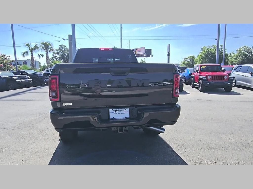 2026 RAM Ram 2500 RAM 2500 BLACK EXPRESS CREW CAB 4X2 6'4' BOX
