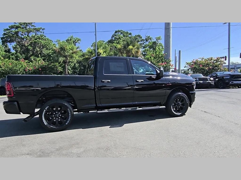 2026 RAM Ram 2500 RAM 2500 BLACK EXPRESS CREW CAB 4X2 6'4' BOX