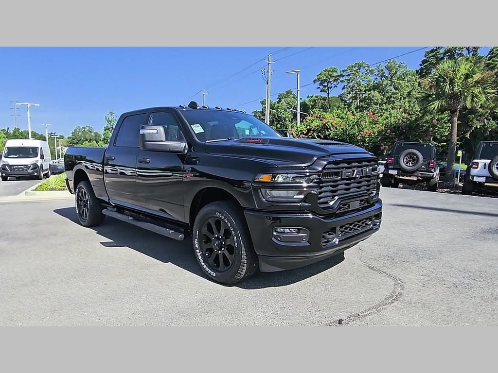2026 RAM Ram 2500 RAM 2500 BLACK EXPRESS CREW CAB 4X2 6'4' BOX
