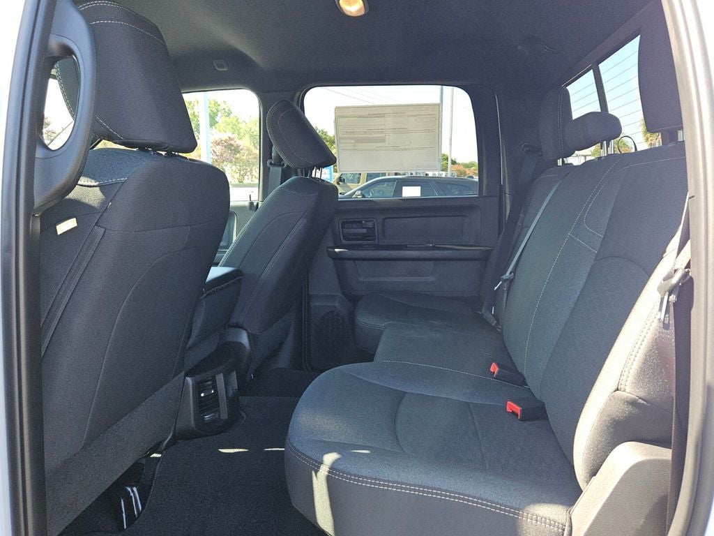 2026 RAM Ram 2500 RAM 2500 BLACK EXPRESS CREW CAB 4X2 6'4' BOX
