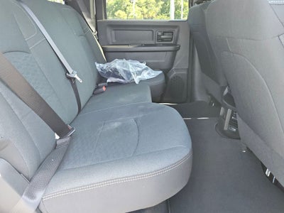 2026 RAM Ram 2500 RAM 2500 BLACK EXPRESS CREW CAB 4X2 6'4' BOX