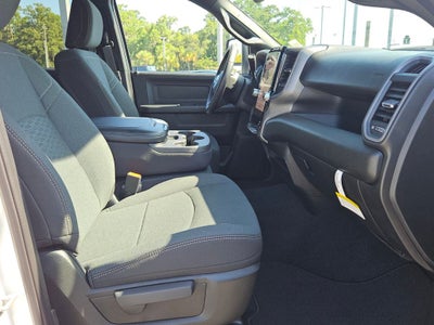 2026 RAM Ram 2500 RAM 2500 BLACK EXPRESS CREW CAB 4X2 6'4' BOX