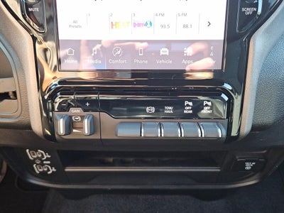 2026 RAM Ram 2500 RAM 2500 BLACK EXPRESS CREW CAB 4X2 6'4' BOX