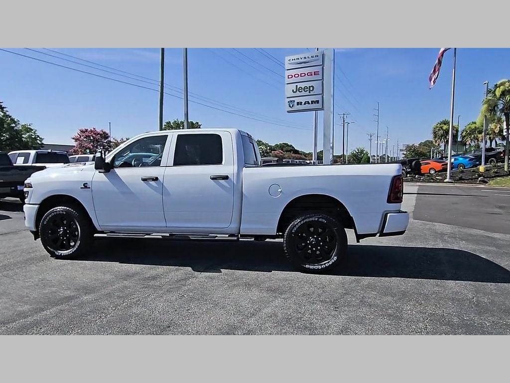 2026 RAM Ram 2500 RAM 2500 BLACK EXPRESS CREW CAB 4X2 6'4' BOX